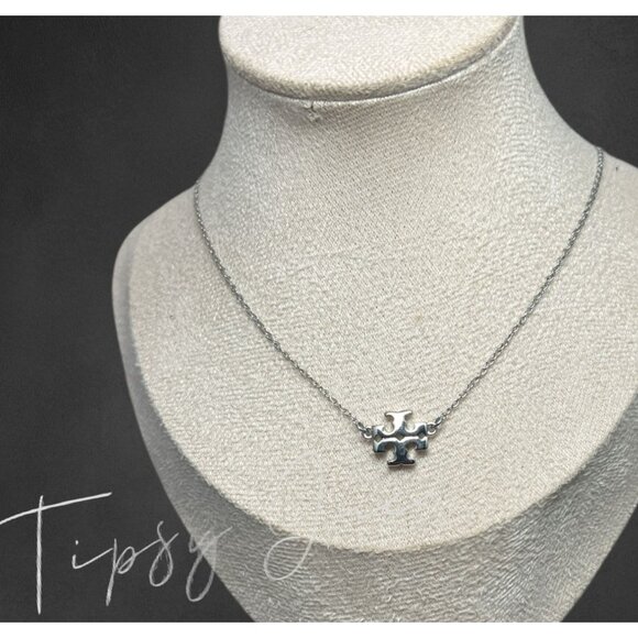 Tory Burch Silver Kira Logo Chainlink Necklace - Picture 1 of 4